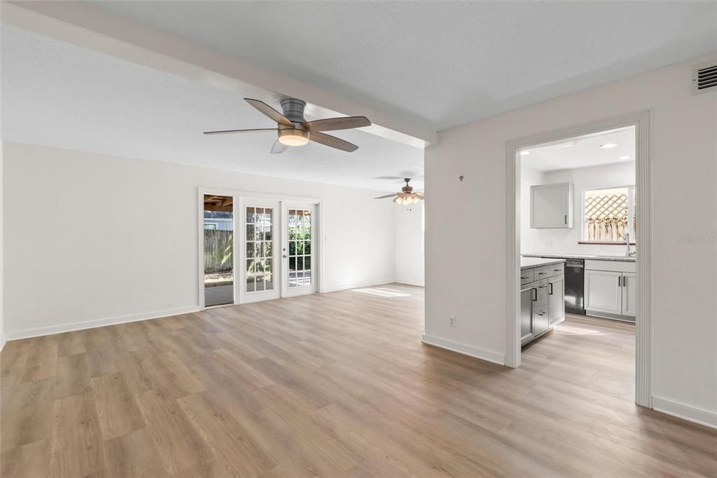 For Sale: $249,900 (2 beds, 2 baths, 1344 Square Feet)