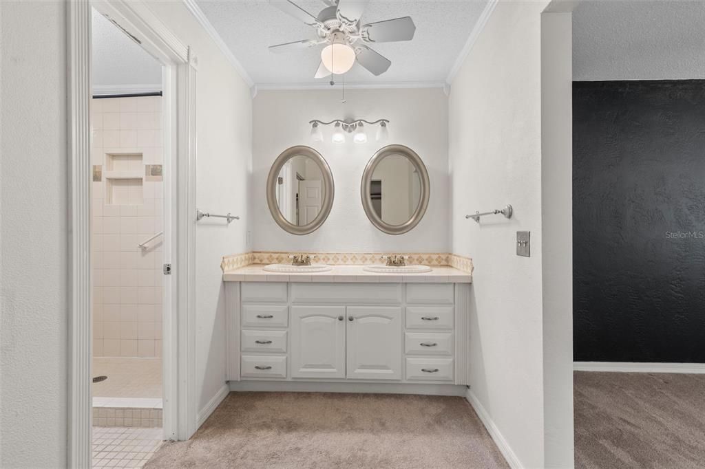 For Sale: $249,900 (2 beds, 2 baths, 1344 Square Feet)