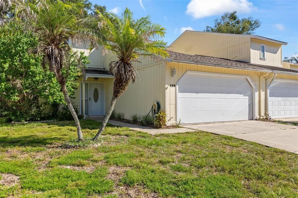 For Sale: $249,900 (2 beds, 2 baths, 1344 Square Feet)