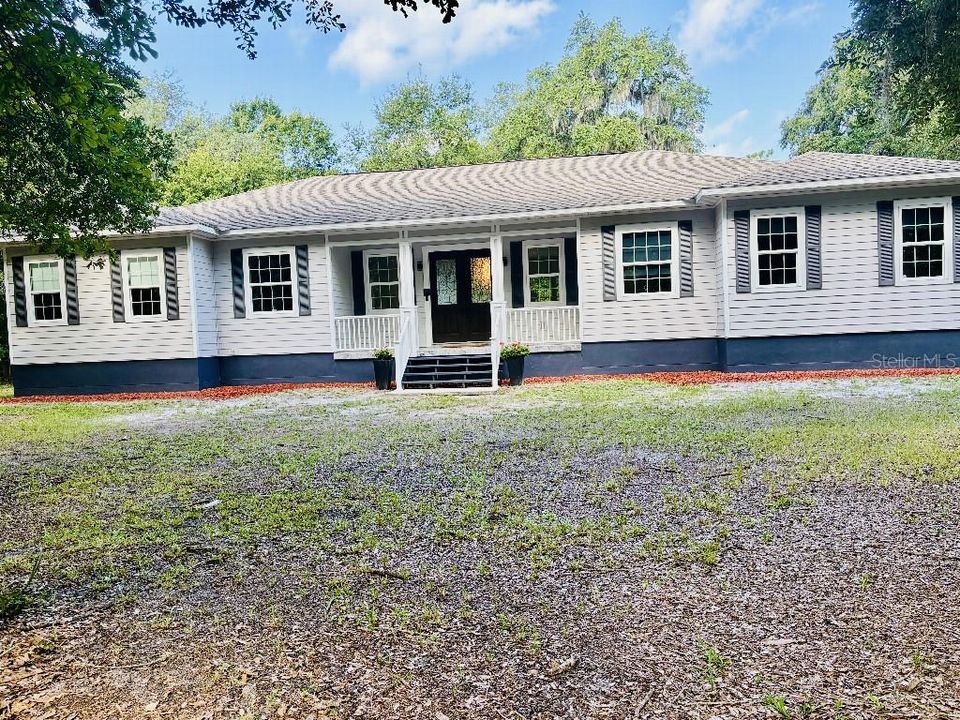 En Venta: $1,285,000 (4 camas, 4 baños, 3576 Pies cuadrados)