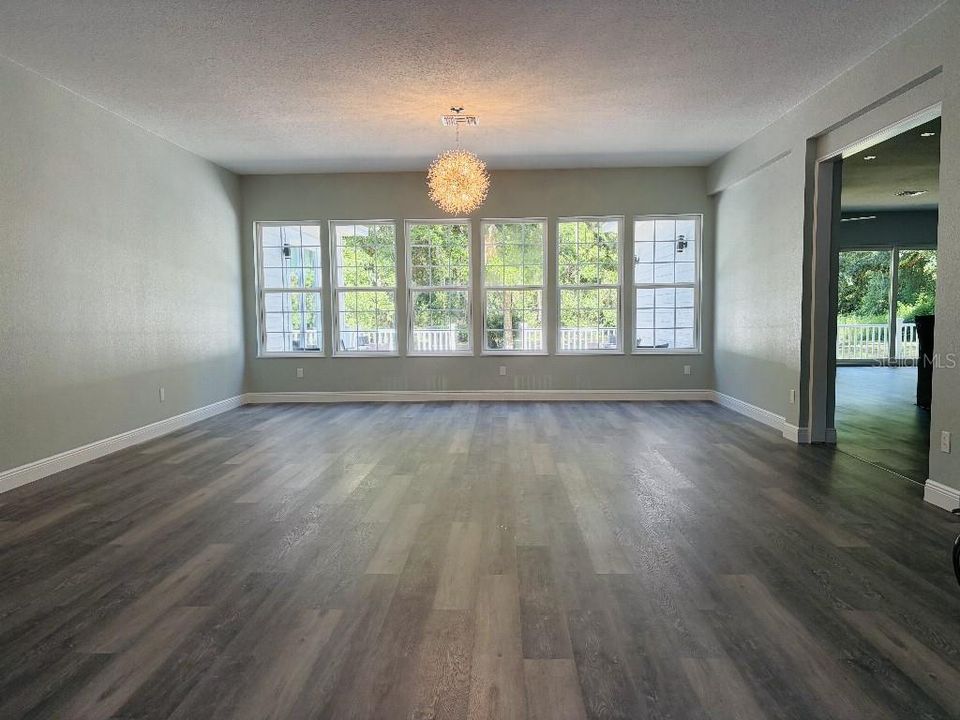 En Venta: $1,285,000 (4 camas, 4 baños, 3576 Pies cuadrados)