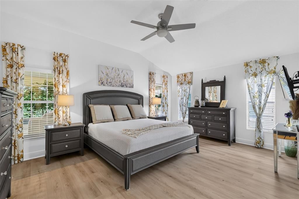 For Sale: $625,000 (3 beds, 2 baths, 2512 Square Feet)