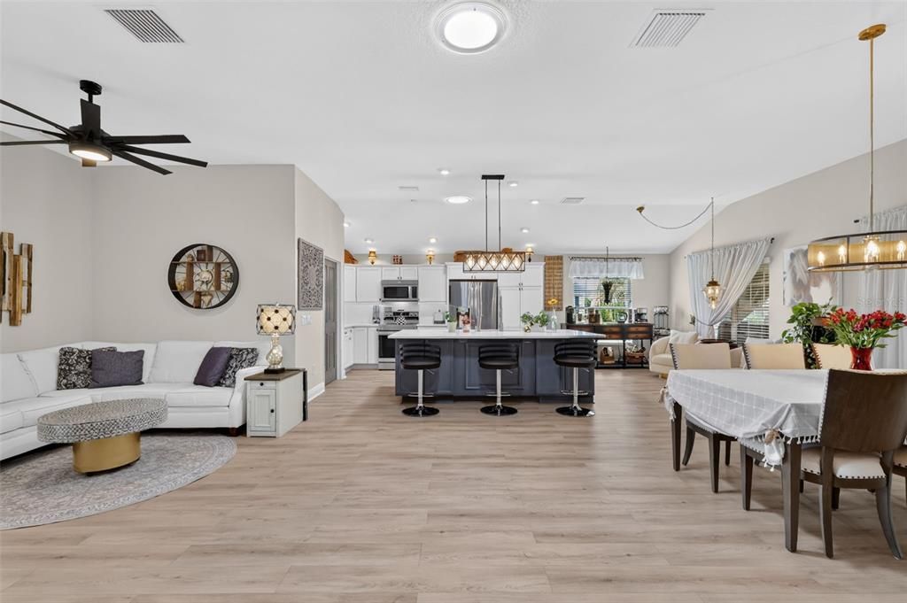 For Sale: $625,000 (3 beds, 2 baths, 2512 Square Feet)