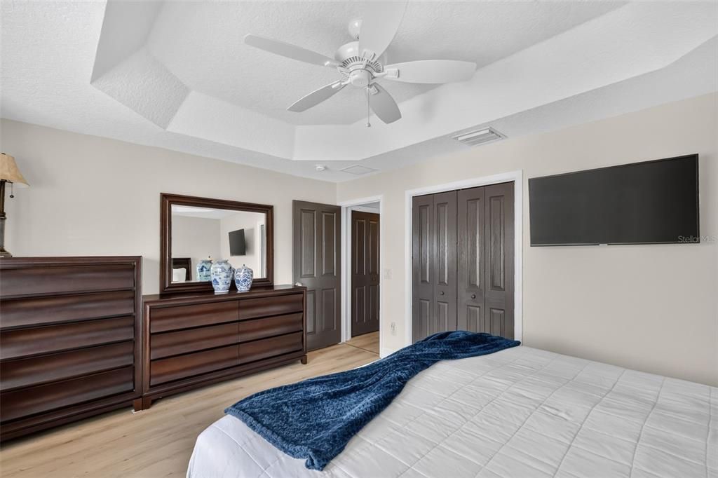 For Sale: $625,000 (3 beds, 2 baths, 2512 Square Feet)