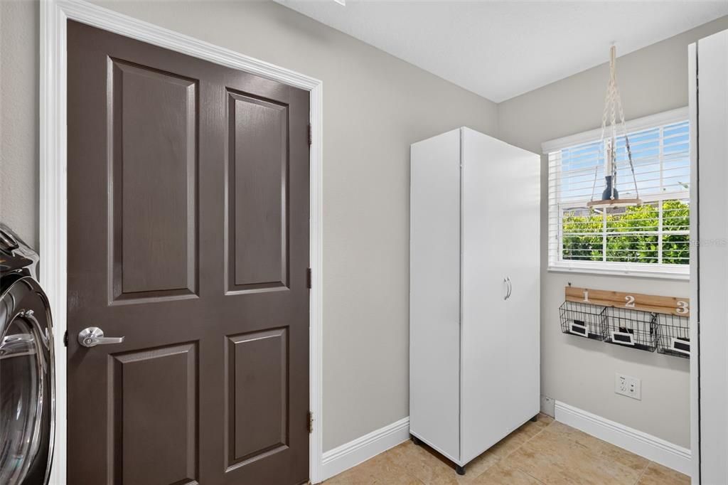 For Sale: $625,000 (3 beds, 2 baths, 2512 Square Feet)