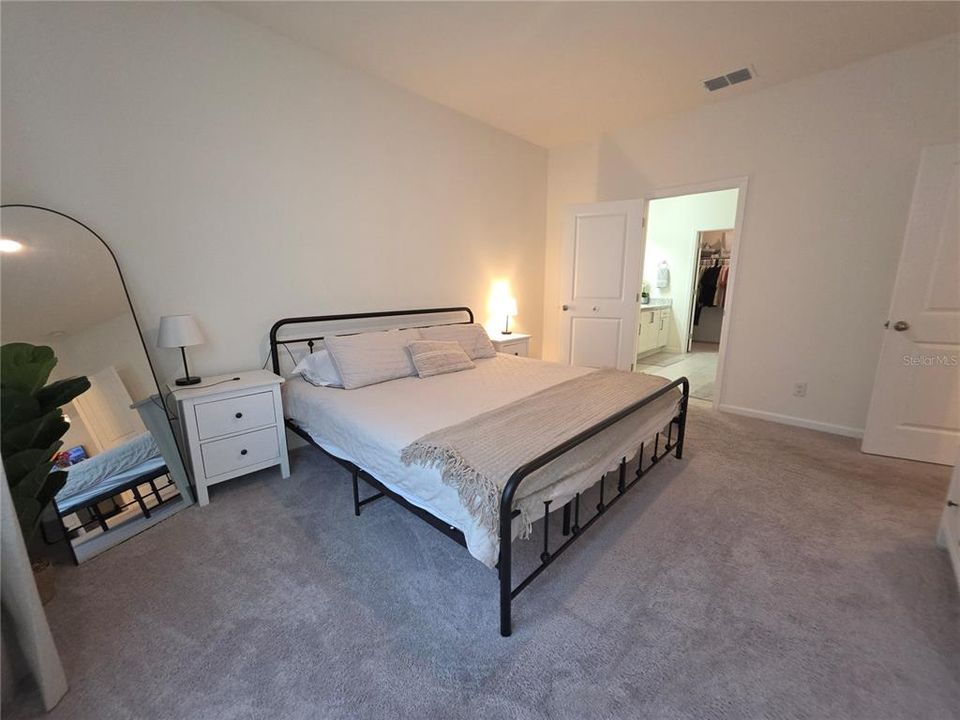 En Renta: $2,595 (4 camas, 2 baños, 1932 Pies cuadrados)