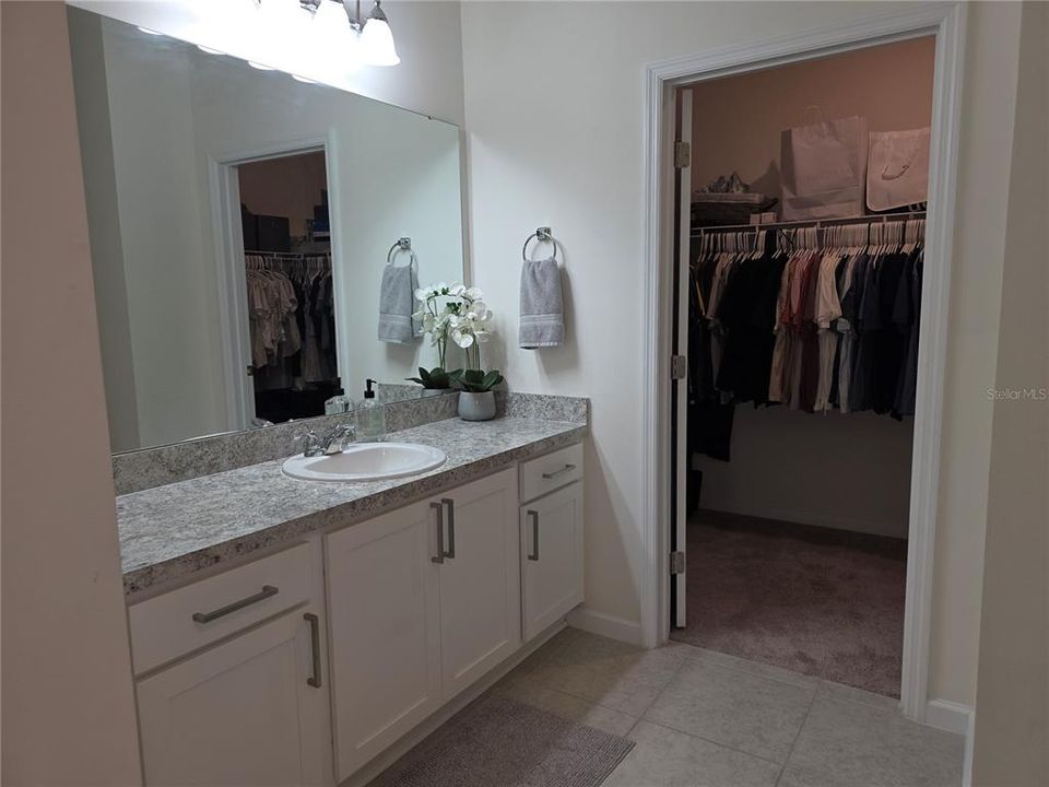 En Renta: $2,595 (4 camas, 2 baños, 1932 Pies cuadrados)