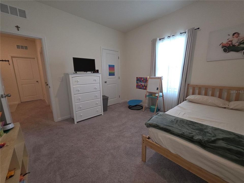 En Renta: $2,595 (4 camas, 2 baños, 1932 Pies cuadrados)