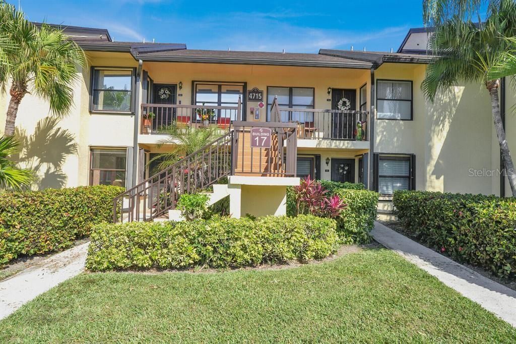 Недавно продано: $215,000 (2 спален, 2 ванн, 1186 Квадратных фут)