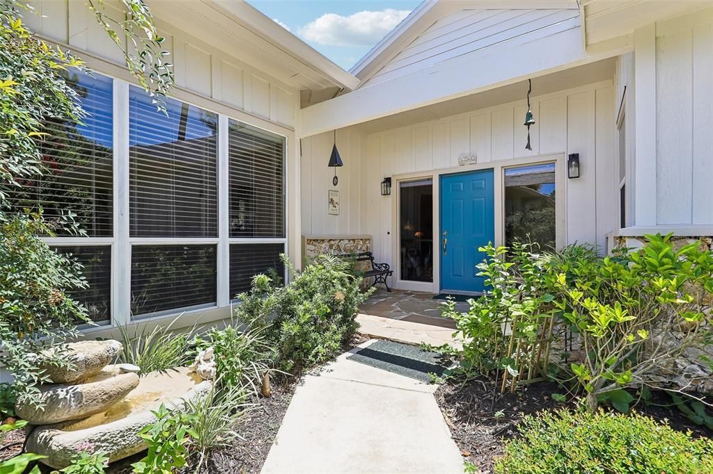 For Sale: $350,000 (2 beds, 2 baths, 2087 Square Feet)