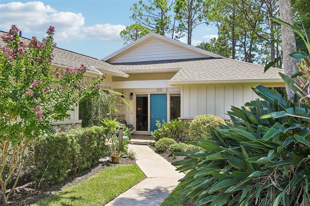For Sale: $350,000 (2 beds, 2 baths, 2087 Square Feet)