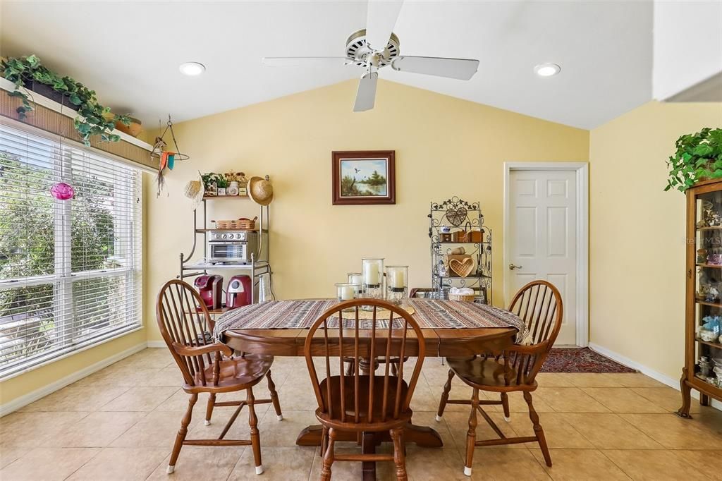 For Sale: $350,000 (2 beds, 2 baths, 2087 Square Feet)