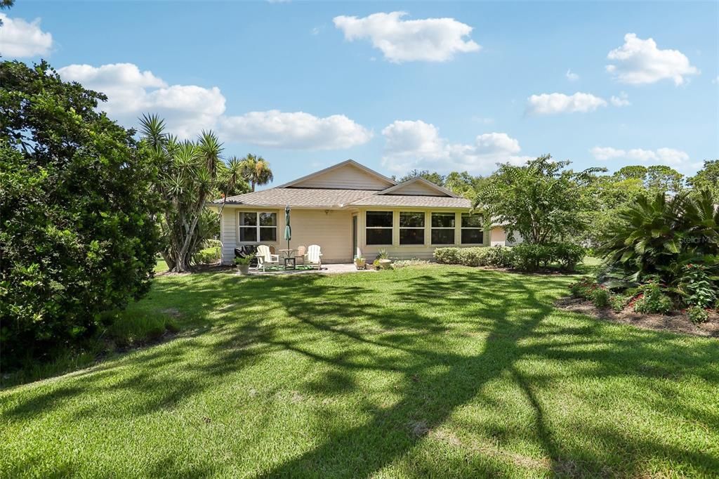 For Sale: $350,000 (2 beds, 2 baths, 2087 Square Feet)