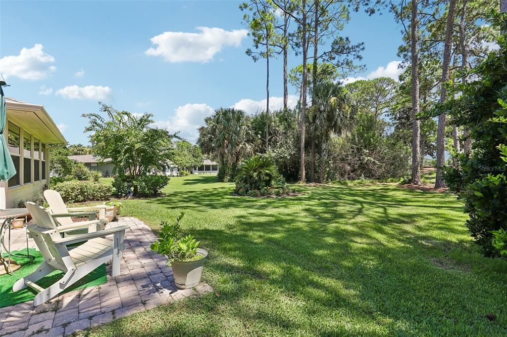 For Sale: $350,000 (2 beds, 2 baths, 2087 Square Feet)