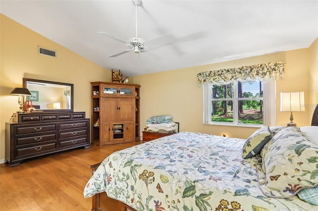 For Sale: $350,000 (2 beds, 2 baths, 2087 Square Feet)