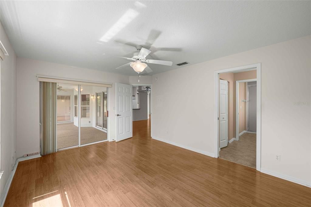 En Venta: $254,900 (2 camas, 3 baños, 1778 Pies cuadrados)