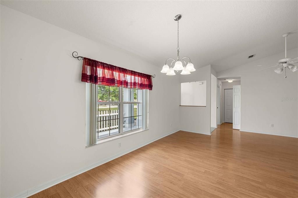 En Venta: $254,900 (2 camas, 3 baños, 1778 Pies cuadrados)