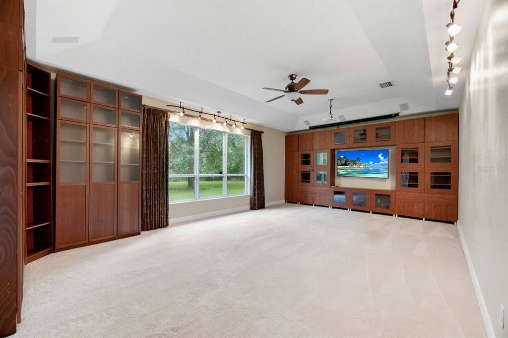 На продажу: $849,900 (4 спален, 3 ванн, 3516 Квадратных фут)