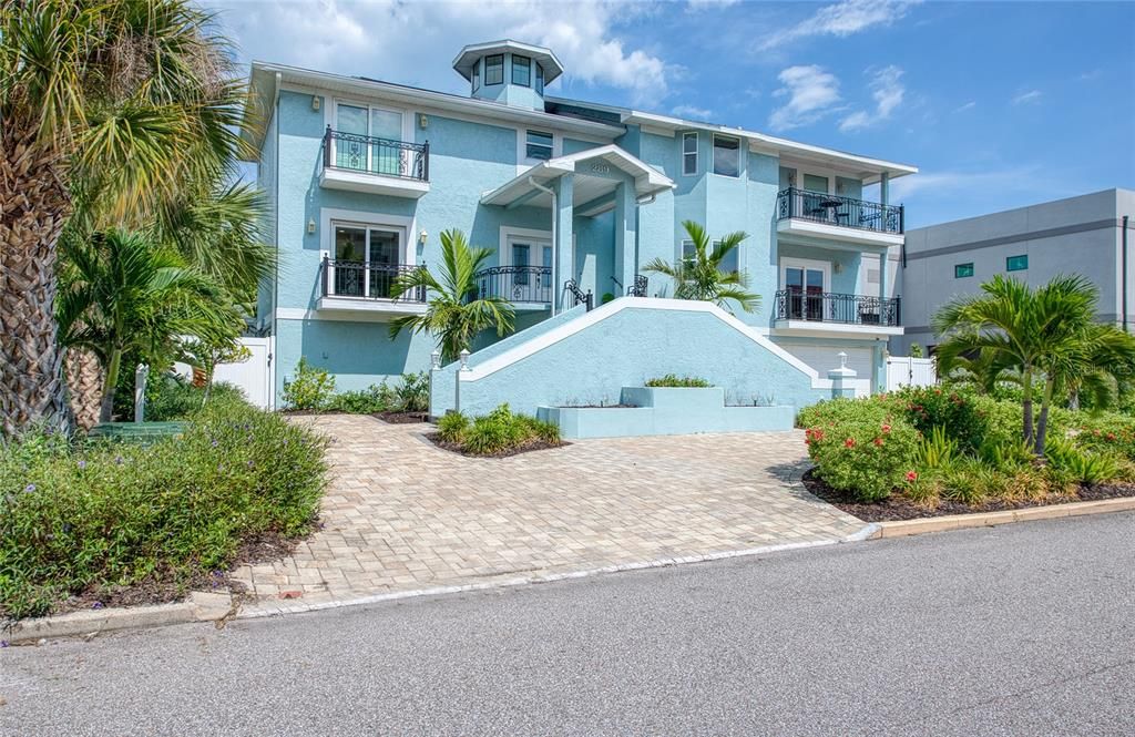 : $1,500,000 (4 beds, 4 baths, 3400 Square Feet)