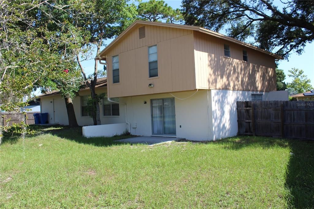 En Renta: $2,495 (4 camas, 3 baños, 1710 Pies cuadrados)