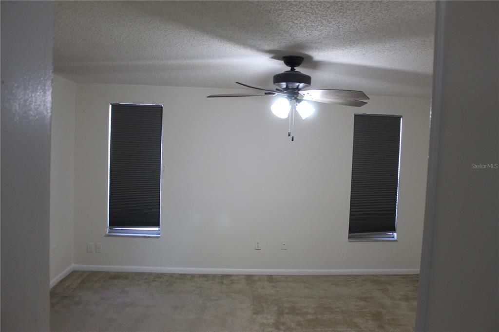 En Renta: $2,495 (4 camas, 3 baños, 1710 Pies cuadrados)