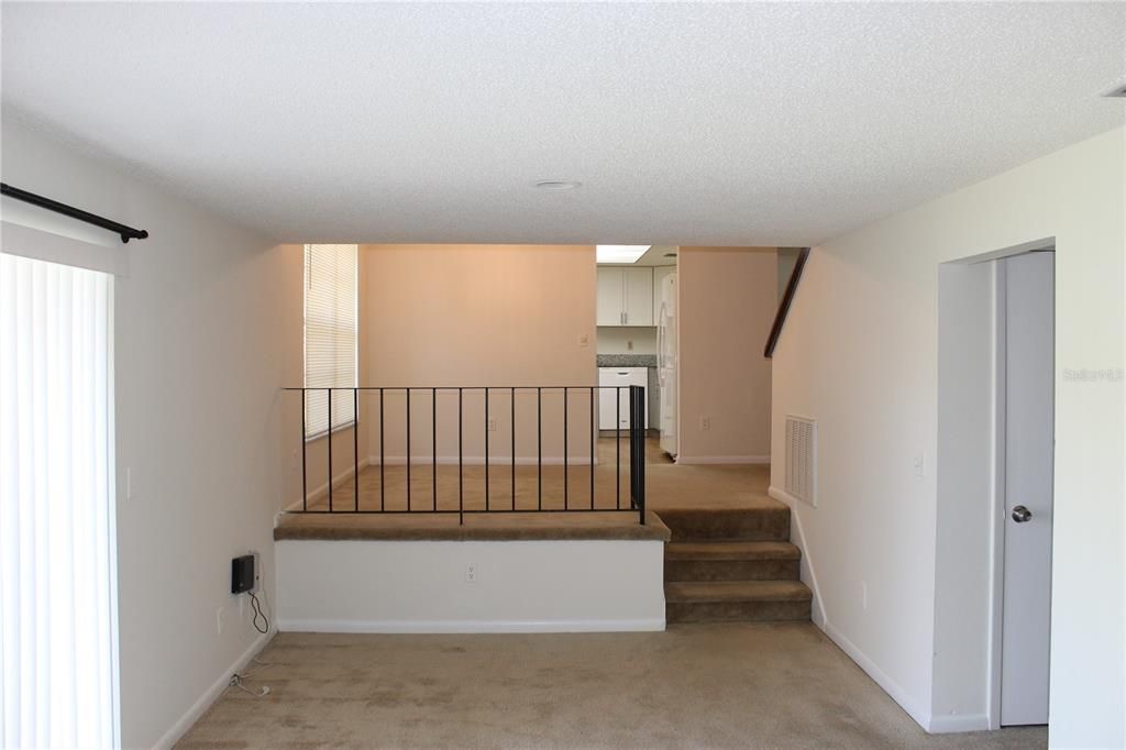 En Renta: $2,495 (4 camas, 3 baños, 1710 Pies cuadrados)