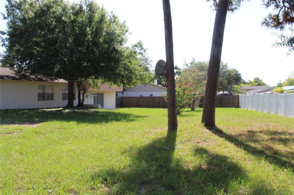 En Renta: $2,495 (4 camas, 3 baños, 1710 Pies cuadrados)