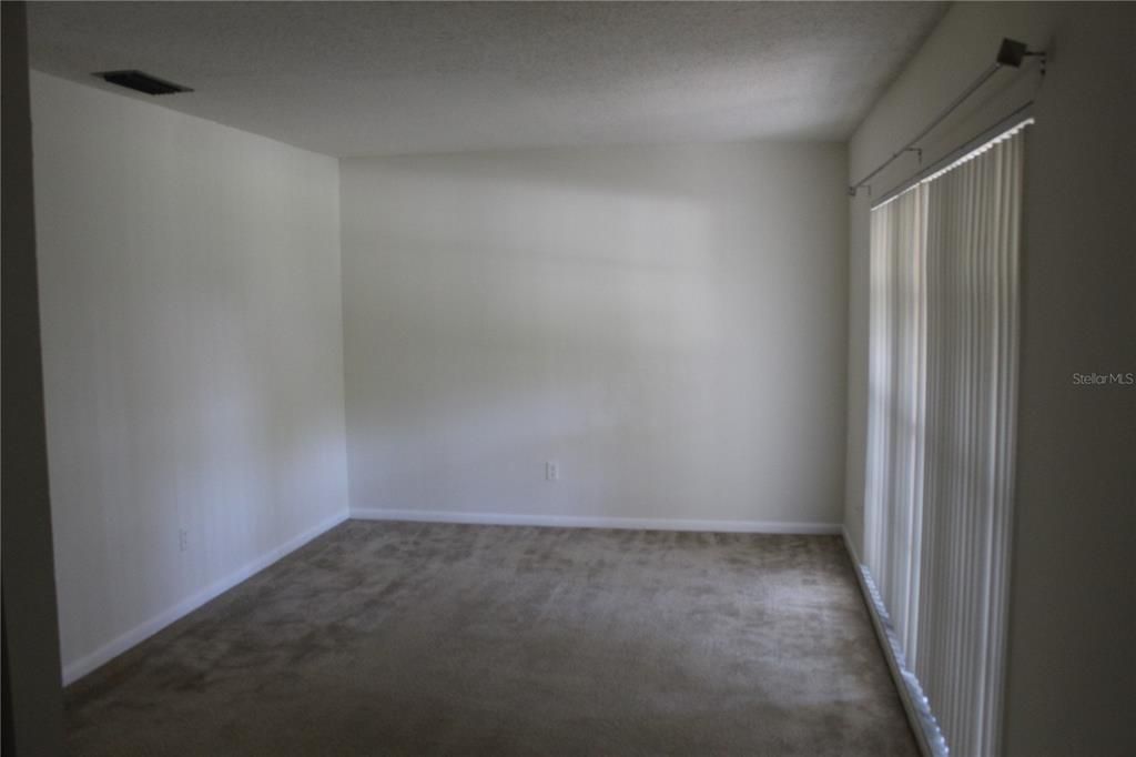 En Renta: $2,495 (4 camas, 3 baños, 1710 Pies cuadrados)