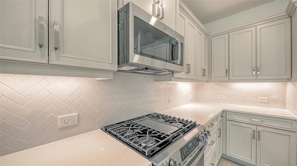 For Sale: $436,990 (2 beds, 2 baths, 1530 Square Feet)