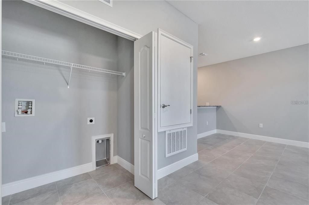 En Venta: $189,000 (2 camas, 2 baños, 1050 Pies cuadrados)