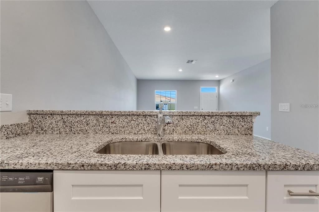 En Venta: $189,000 (2 camas, 2 baños, 1050 Pies cuadrados)