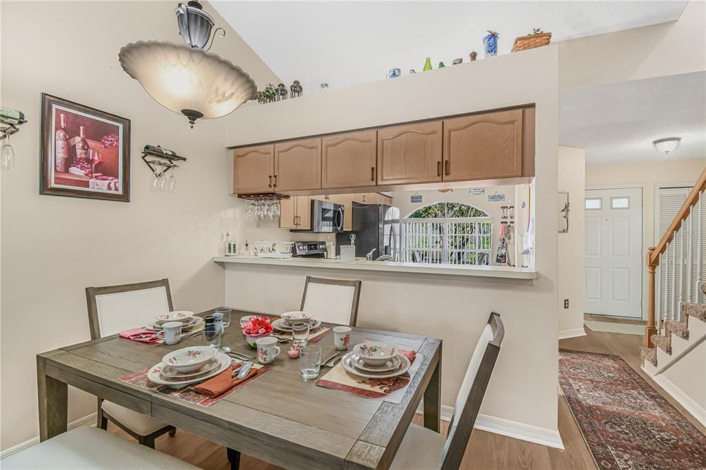 На продажу: $389,900 (3 спален, 2 ванн, 1551 Квадратных фут)