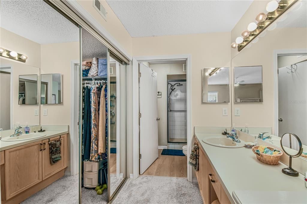 На продажу: $389,900 (3 спален, 2 ванн, 1551 Квадратных фут)