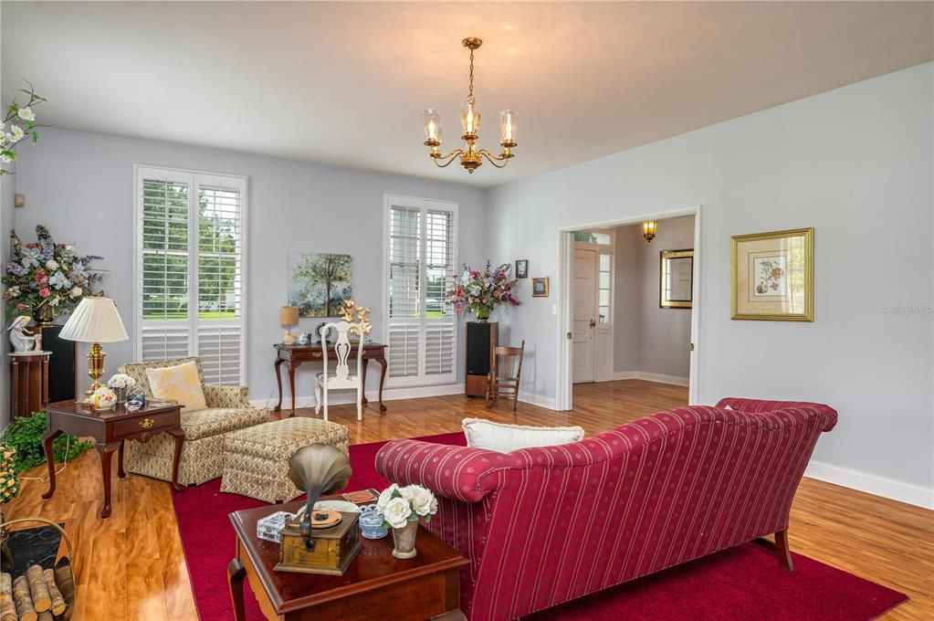 For Sale: $799,000 (4 beds, 4 baths, 5149 Square Feet)