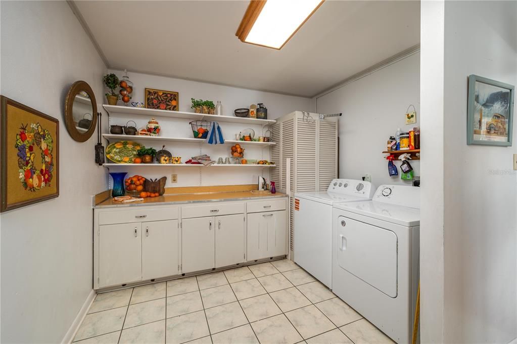 For Sale: $799,000 (4 beds, 4 baths, 5149 Square Feet)
