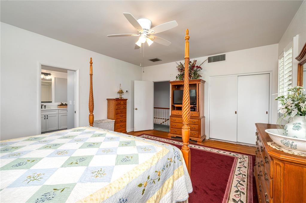 For Sale: $799,000 (4 beds, 4 baths, 5149 Square Feet)