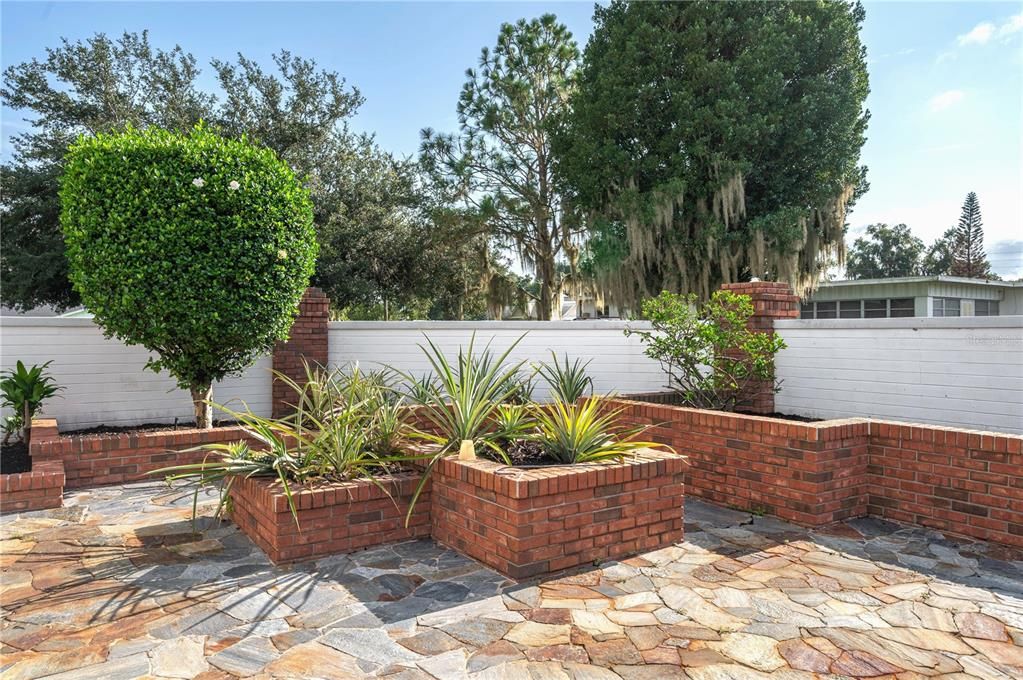 For Sale: $799,000 (4 beds, 4 baths, 5149 Square Feet)