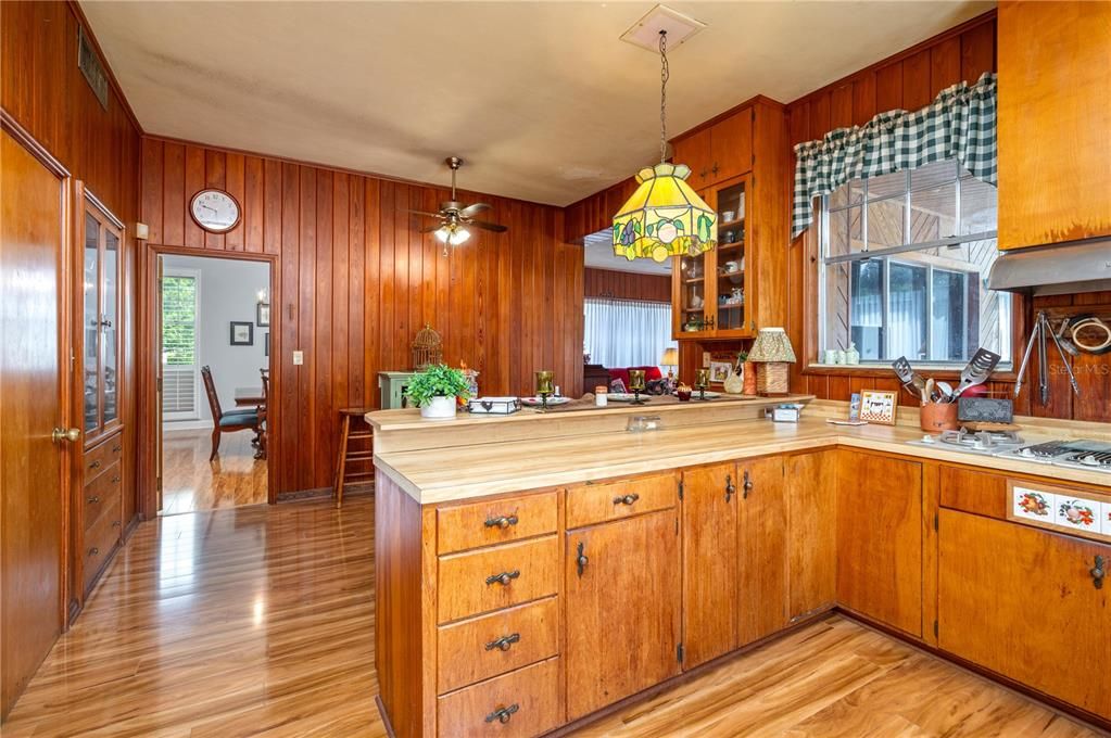 For Sale: $799,000 (4 beds, 4 baths, 5149 Square Feet)