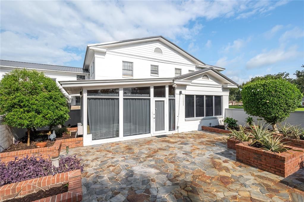 For Sale: $799,000 (4 beds, 4 baths, 5149 Square Feet)