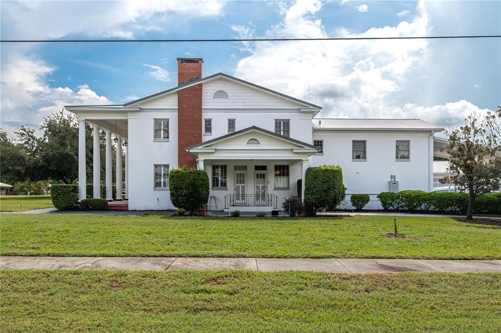 For Sale: $799,000 (4 beds, 4 baths, 5149 Square Feet)