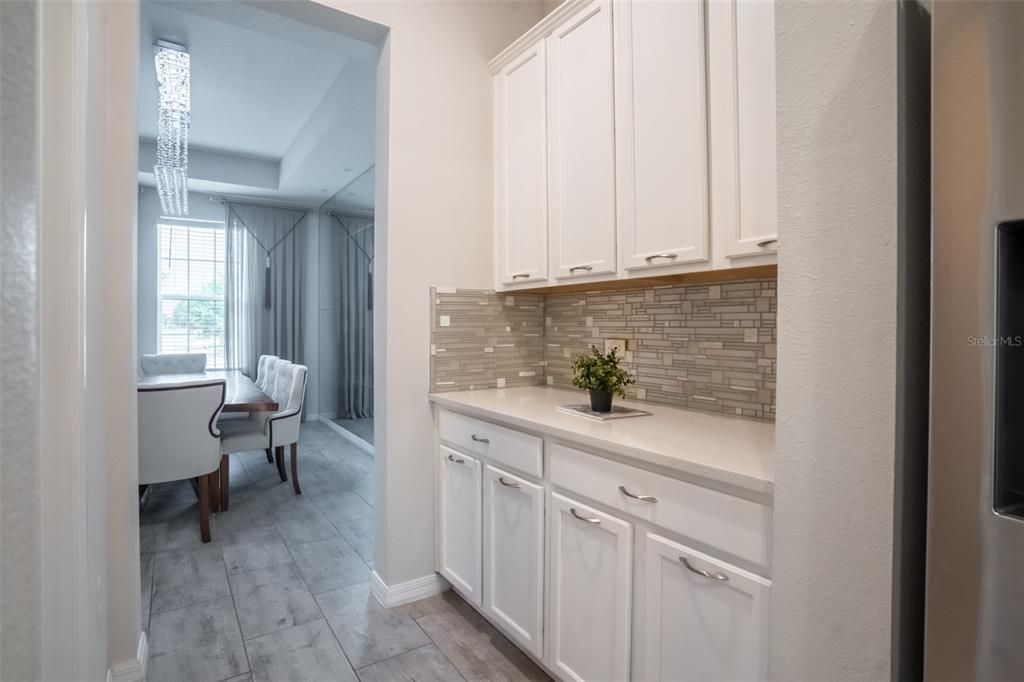 For Rent: $7,500 (6 beds, 4 baths, 4161 Square Feet)