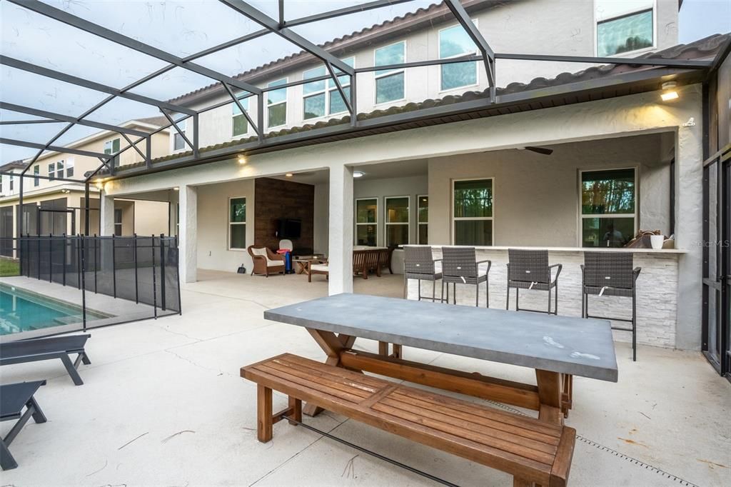 For Rent: $7,500 (6 beds, 4 baths, 4161 Square Feet)