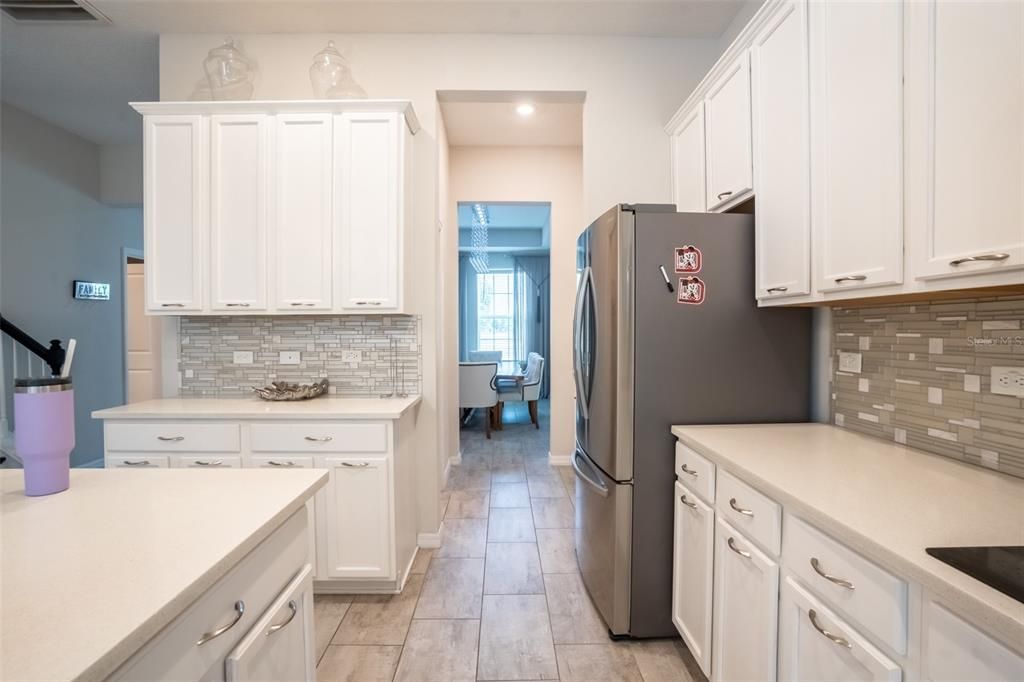 For Rent: $7,500 (6 beds, 4 baths, 4161 Square Feet)