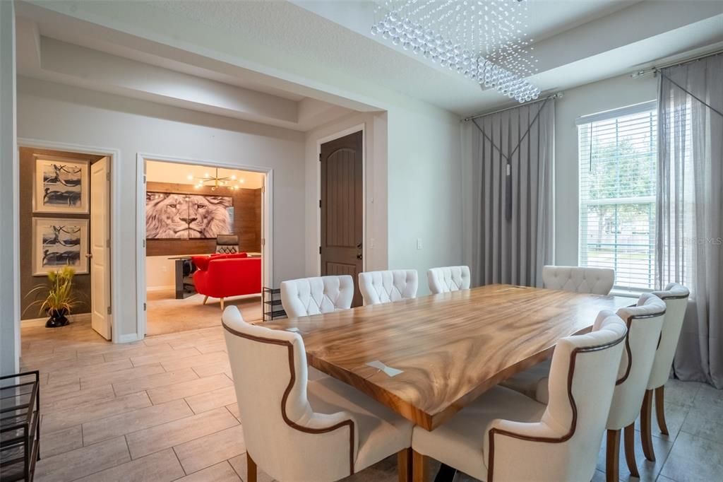 For Rent: $7,500 (6 beds, 4 baths, 4161 Square Feet)