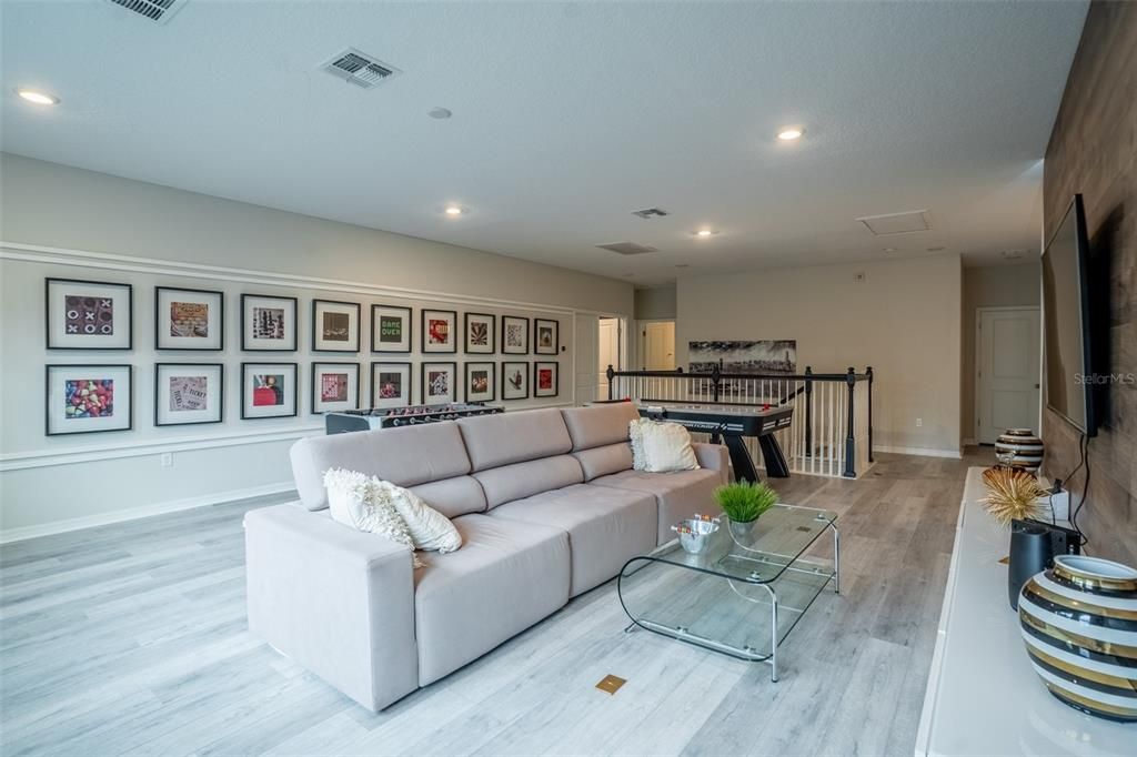 For Rent: $7,500 (6 beds, 4 baths, 4161 Square Feet)