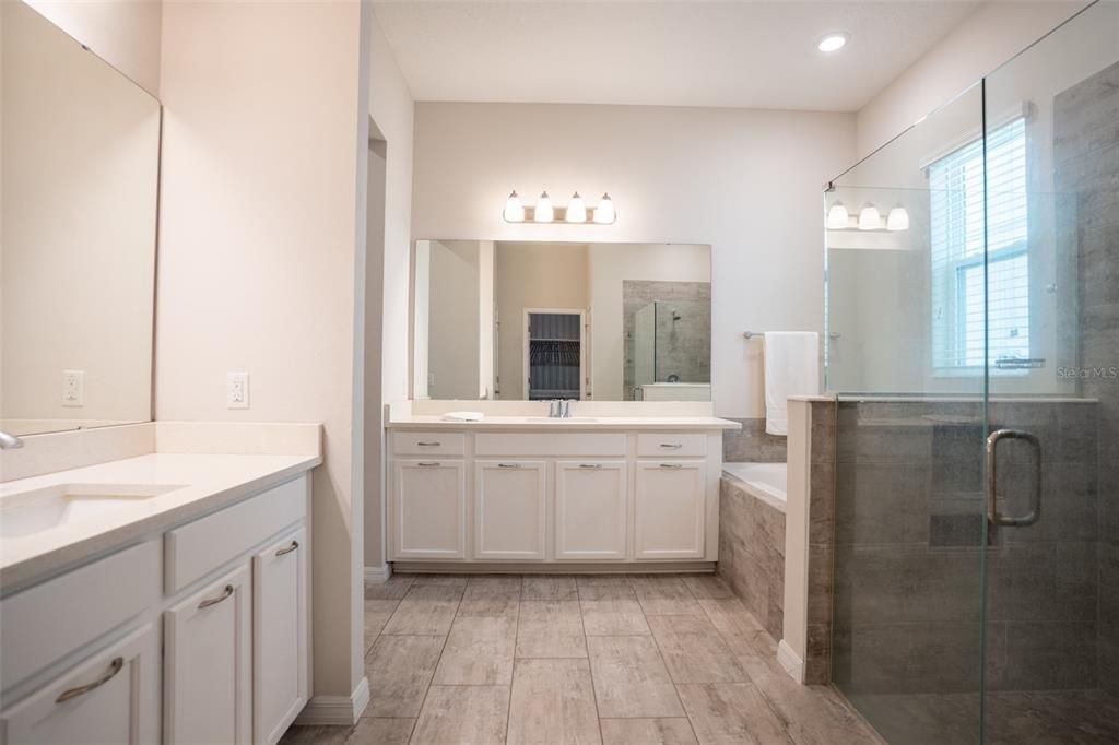 For Rent: $7,500 (6 beds, 4 baths, 4161 Square Feet)