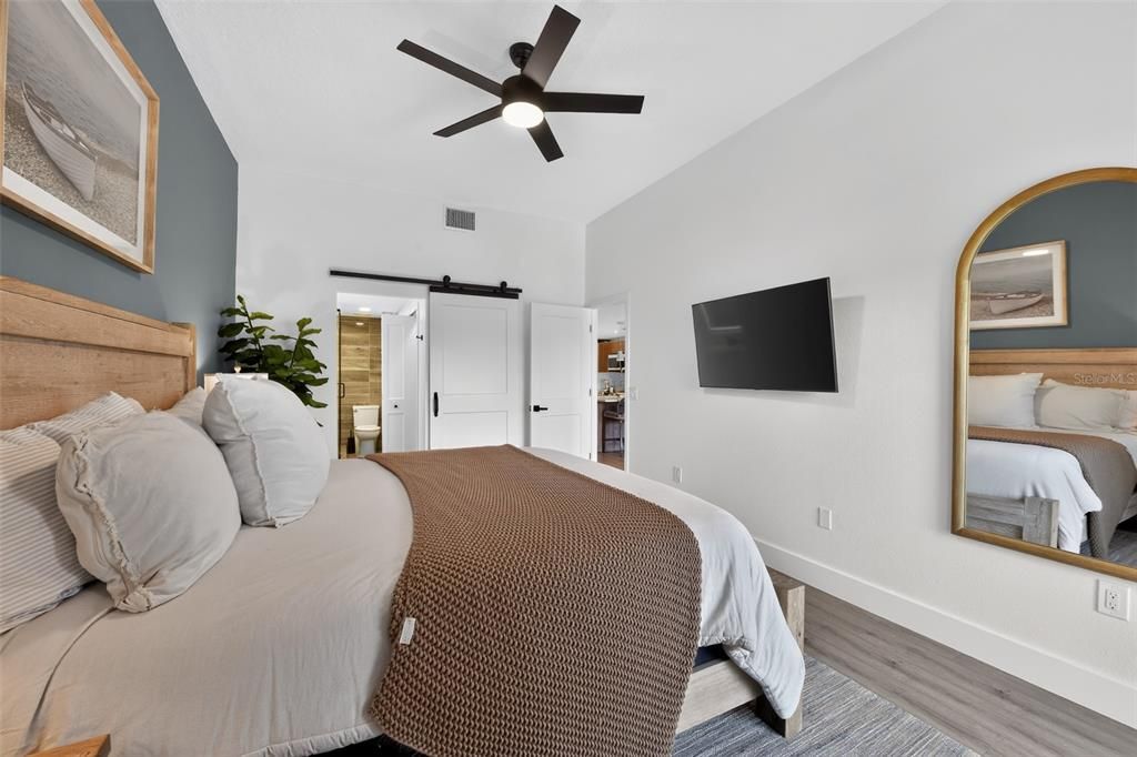 For Rent: $4,990 (2 beds, 2 baths, 1304 Square Feet)