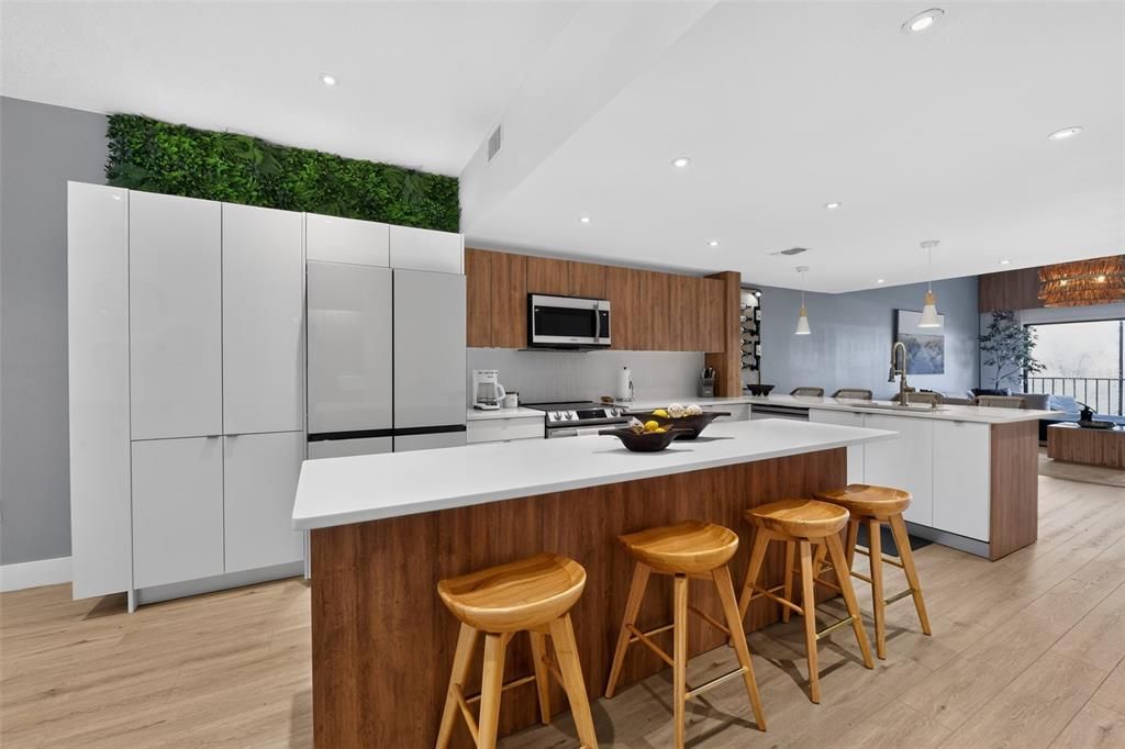 For Rent: $4,990 (2 beds, 2 baths, 1304 Square Feet)