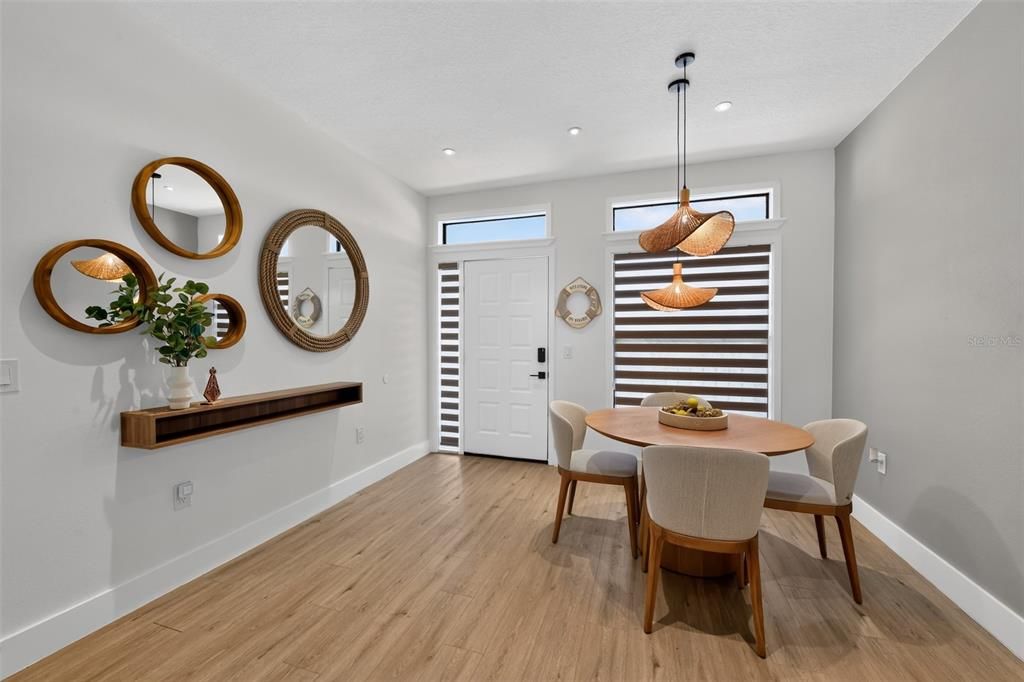 For Rent: $4,990 (2 beds, 2 baths, 1304 Square Feet)