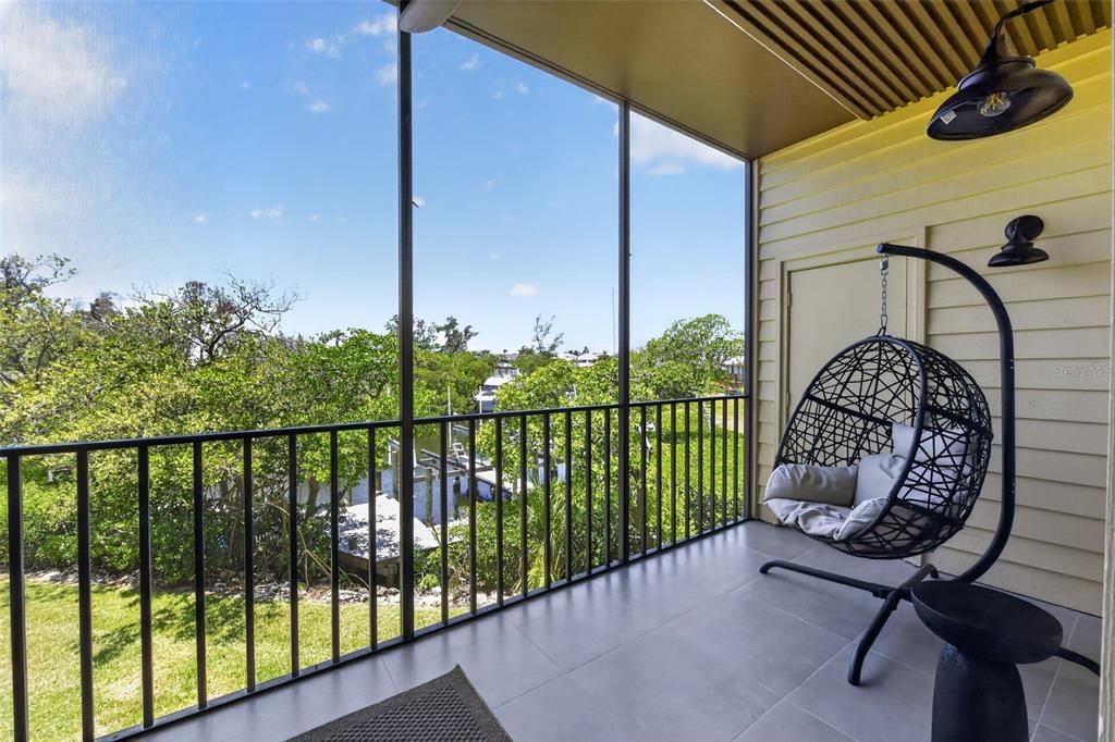 For Rent: $4,990 (2 beds, 2 baths, 1304 Square Feet)